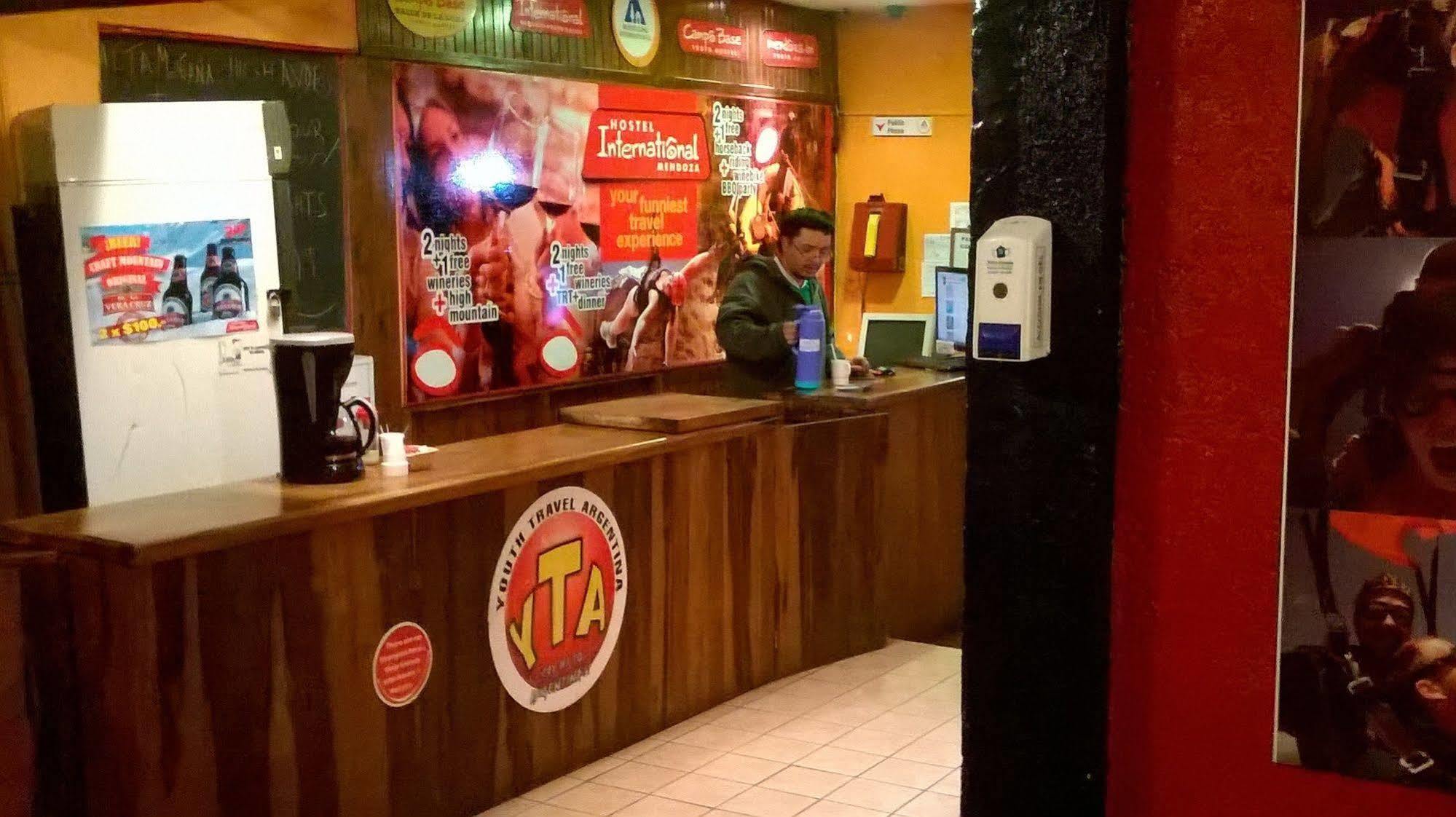 Hostel Internacional メンドーサ エクステリア 写真